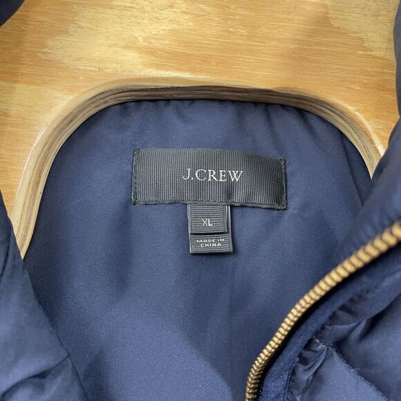 J. Crew XL Navy Quilted Vest Full Zip Pockets 100% Polyester Down Filled - Picture 3 of 5